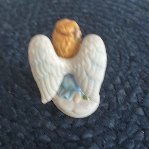 “A Guardian Angel To Support You” - Heavenly Guardians - Picture 4 of 6